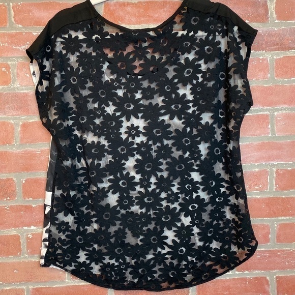 EMILY + M Multi fabric mod top - Picture 6 of 8